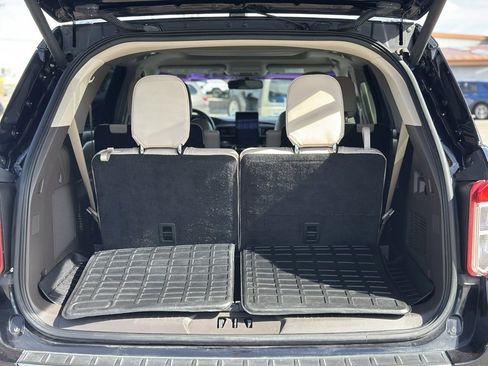 Used 2021 Ford Explorer Platinum w/ Equipment Group 601A image 10