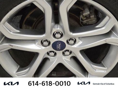 Used 2018 Ford Edge Titanium w/ Equipment Group 301A FWD image 13
