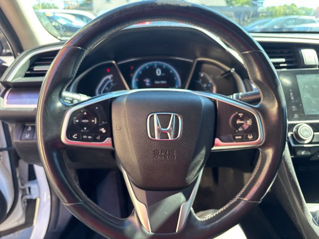 Used 2016 Honda Civic Touring image 10