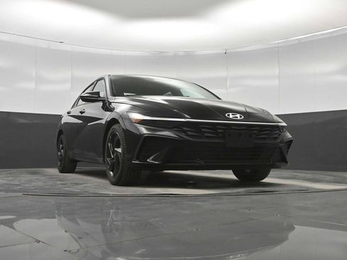 New 2026 Hyundai Elantra Sport FWD image 31