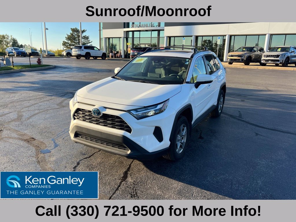 Used 2022 Toyota RAV4 XLE w/ Convenience Package AWD/4WD image 2