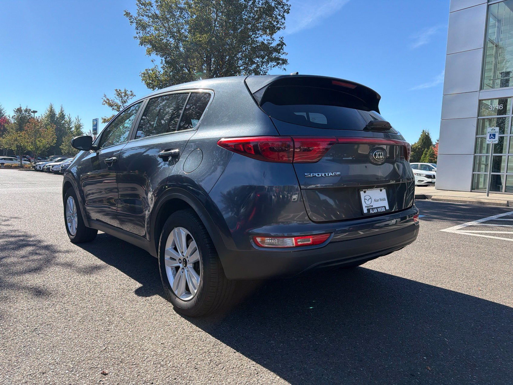 Used 2017 Kia Sportage LX AWD/4WD image 2
