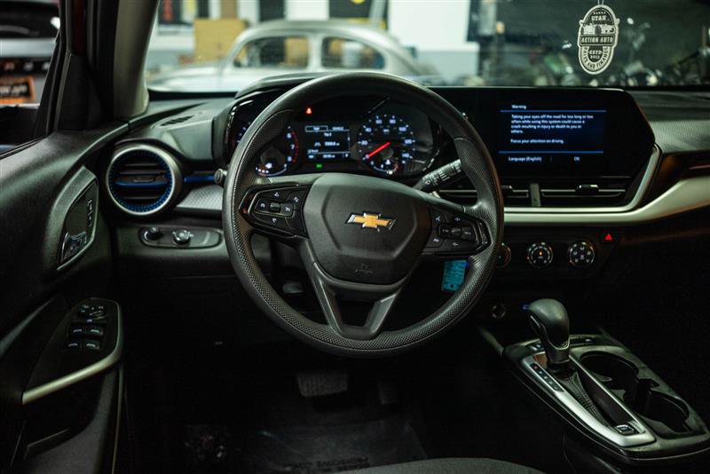 Used 2024 Chevrolet Trax LS FWD image 14