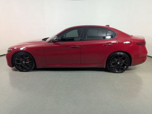 Used 2019 Alfa Romeo Giulia w/ Nero Edizione RWD image 4