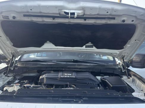 Used 2018 Nissan Titan PRO-4X AWD/4WD image 30