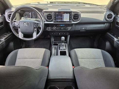 Used 2020 Toyota Tacoma TRD Off-Road w/ Advanced Technology Package AWD/4WD image 8