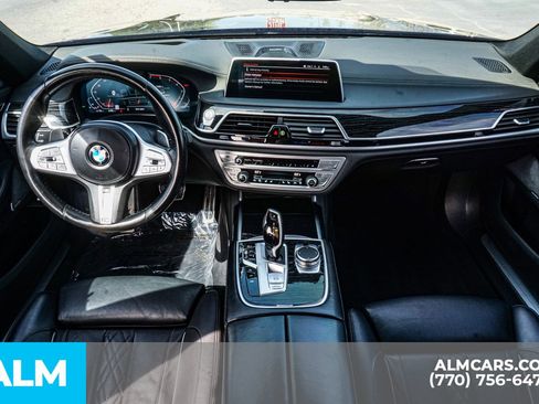 Used 2022 BMW 750i xDrive w/ M Sport Package image 29