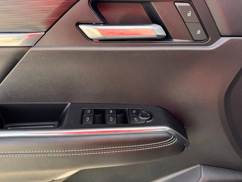 Used 2025 GMC Acadia Elevation image 37