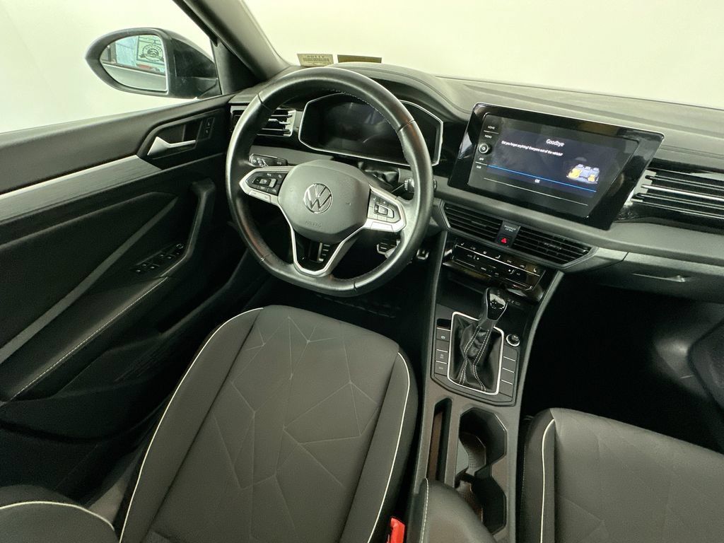 Used 2025 Volkswagen Jetta Sport FWD image 9