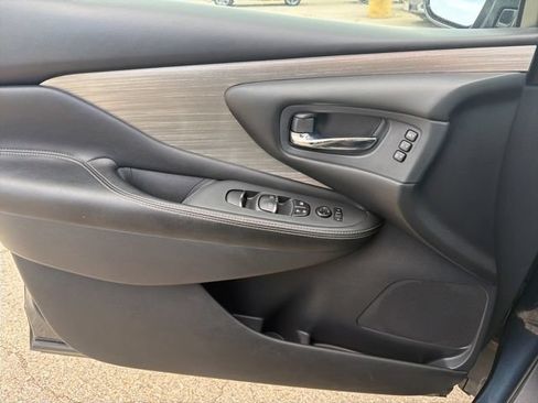 Used 2018 Nissan Murano S AWD/4WD image 26