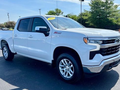 Used 2022 Chevrolet Silverado 1500 LT w/ Z71 Off-Road Package AWD/4WD image 9