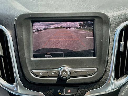Used 2024 Chevrolet Equinox LS FWD image 13