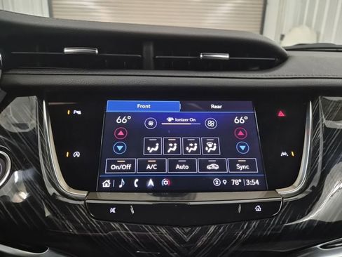 Certified 2025 Cadillac XT6 Premium Luxury image 35