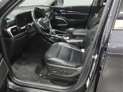Used 2025 Kia Telluride S image 8