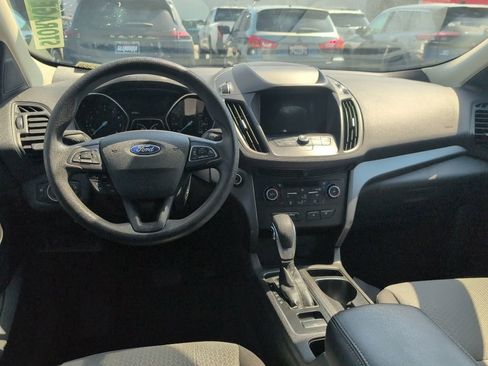 Used 2019 Ford Escape SE FWD image 10