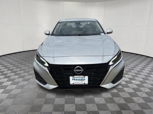 Used 2023 Nissan Altima 2.5 SL FWD image 14