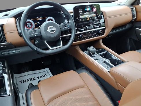Certified 2025 Nissan Pathfinder Platinum w/ Cargo Package FWD image 7