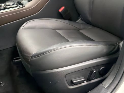 Certified 2025 MAZDA CX-30 AWD 2.5 S w/ Premium Package image 16