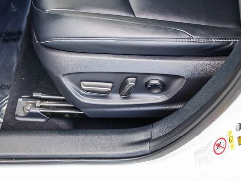 Used 2020 Toyota Prius Prime XLE image 22