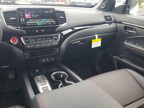 New 2026 Honda Ridgeline Black Edition image 11