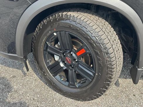 Used 2025 Nissan Rogue SV AWD/4WD image 27
