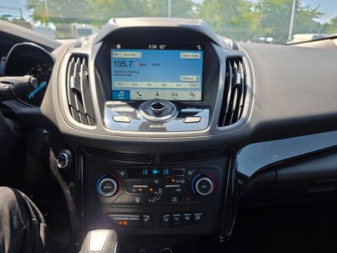Used 2019 Ford Escape Titanium AWD/4WD image 12