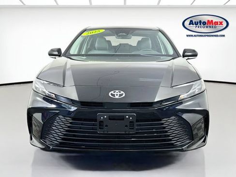 Used 2025 Toyota Camry LE w/ Convenience Package FWD image 6