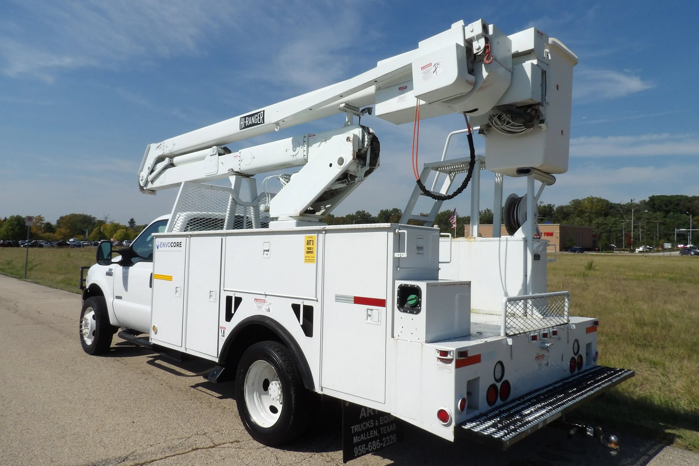 Used 2007 Ford F550 2WD Regular Cab Super Duty image 11