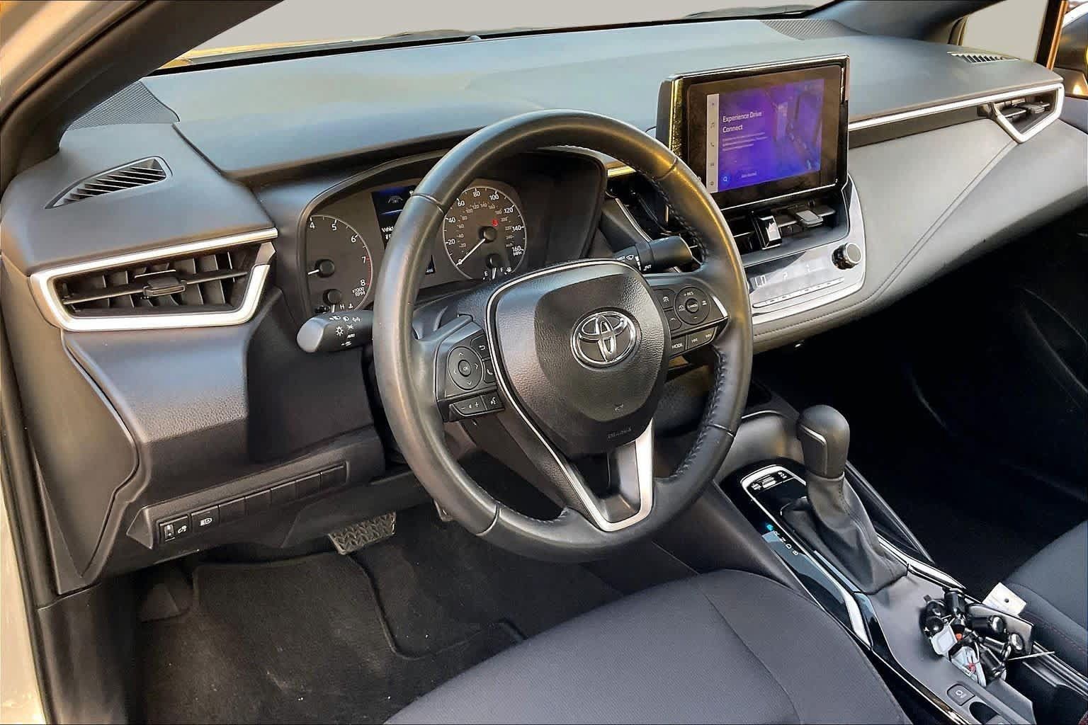 Used 2025 Toyota Corolla SE FWD image 17