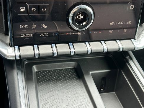 New 2026 GMC Acadia Elevation w/ Elevation Premium Package FWD image 22