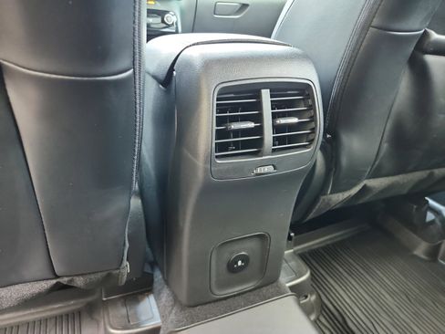 Certified 2024 Ford Escape ST-Line w/ Tech Pack #1 image 18