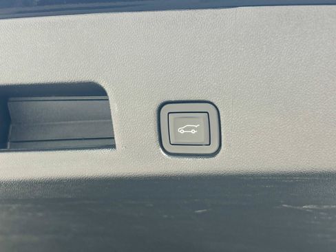 Used 2024 GMC Acadia Elevation FWD image 16