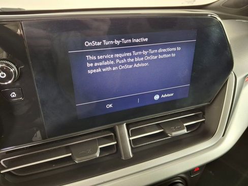 Used 2025 Chevrolet Trax RS w/ Sunroof Package image 20