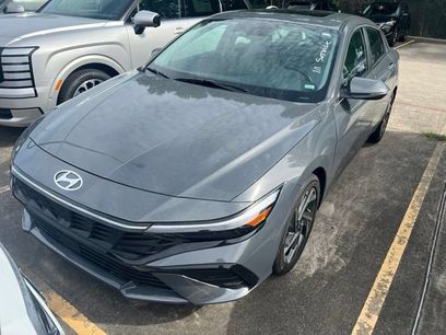 Used 2025 Hyundai Elantra Limited