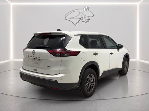 Used 2024 Nissan Rogue S AWD/4WD image 5