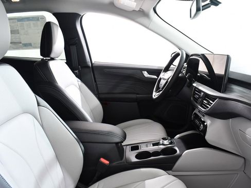 New 2025 Ford Escape SE w/ PHEV Premium Package image 10