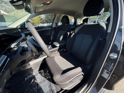 Used 2025 Kia K5 LXS image 37