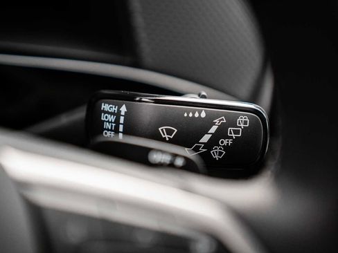 New 2026 Volkswagen Atlas Cross Sport SEL R-Line image 30