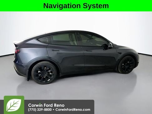 Used 2024 Tesla Model Y Long Range AWD/4WD image 8