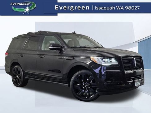 Used 2024 Lincoln Navigator Reserve w/ Equipment Group 201A image 1