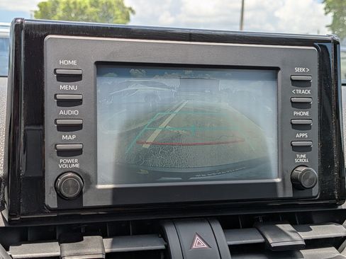 Used 2019 Toyota RAV4 XLE FWD image 33