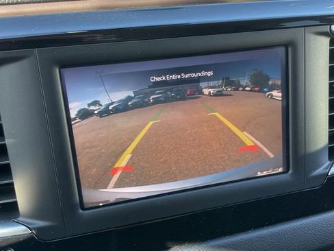 Used 2023 Chrysler Voyager LX FWD image 8