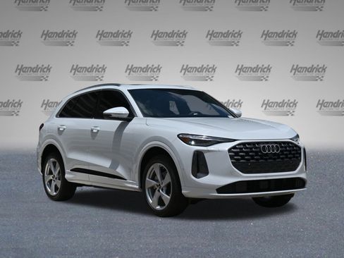 Used 2025 Audi Q5 Premium Plus image 2