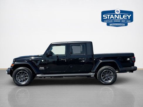 Used 2020 Jeep Gladiator Overland AWD/4WD image 4
