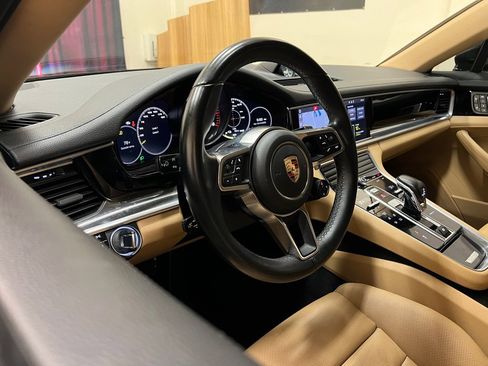 Used 2018 Porsche Panamera 4 w/ Premium Package Plus image 13