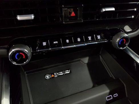 Used 2025 Chevrolet Tahoe RST w/ Comfort Package image 16