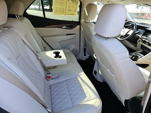 Used 2023 Buick Envision Avenir image 16