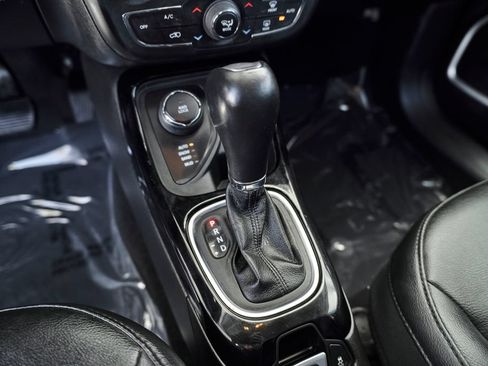 Used 2021 Jeep Compass Latitude AWD/4WD image 35