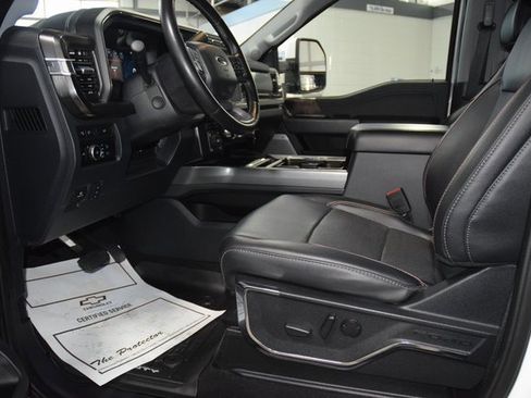 Used 2023 Ford F250 Lariat w/ Sport Appearance Package image 37