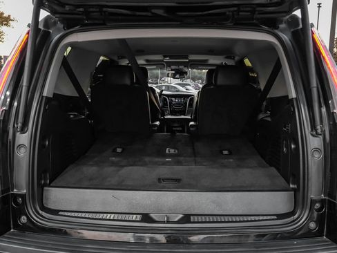 Used 2015 Cadillac Escalade Luxury image 58